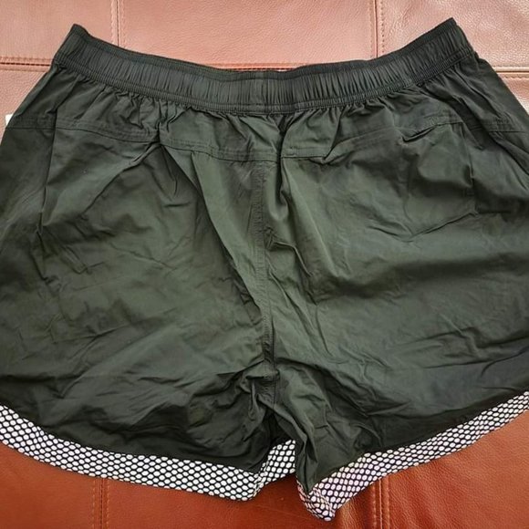 Lululemon SEAWHEEZE LAB Reflective JEVA shorts sz 8 - Picture 9 of 12